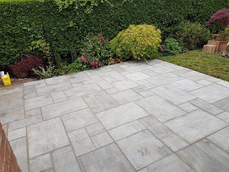 Natural stone patio, Farnham, project photo