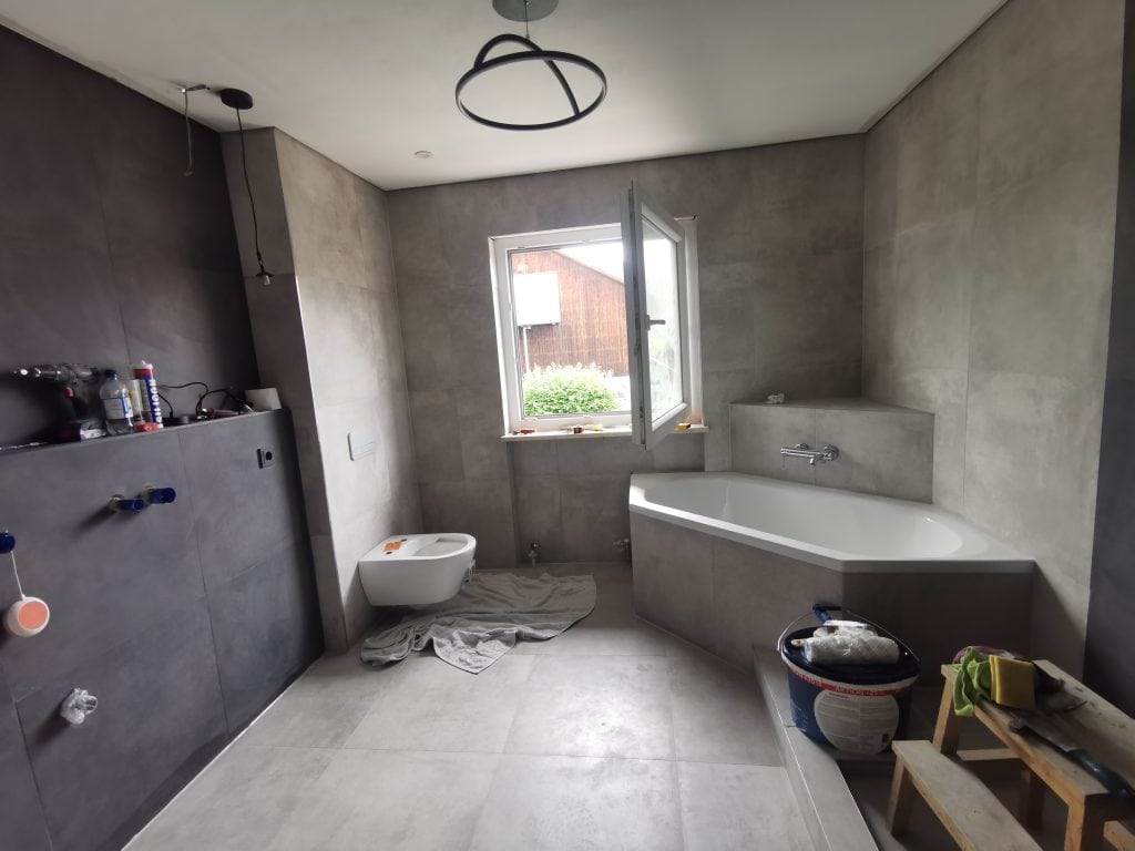 Bath and WC in, August 2020
