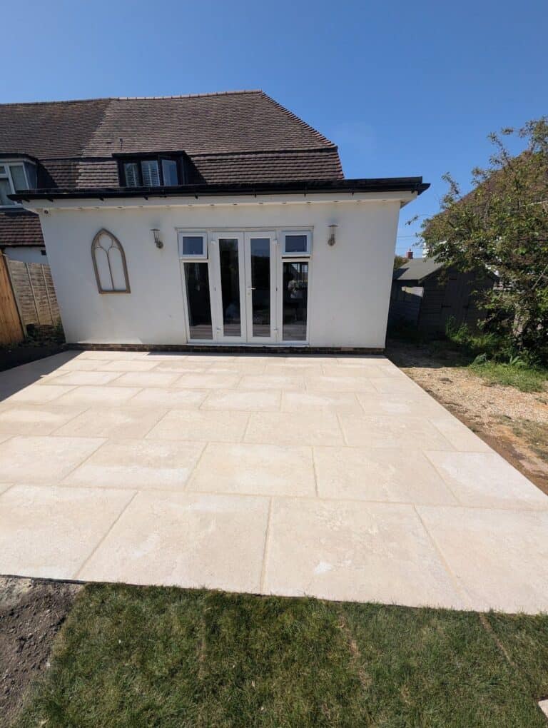 Porcelain patio, Tongham, project photo